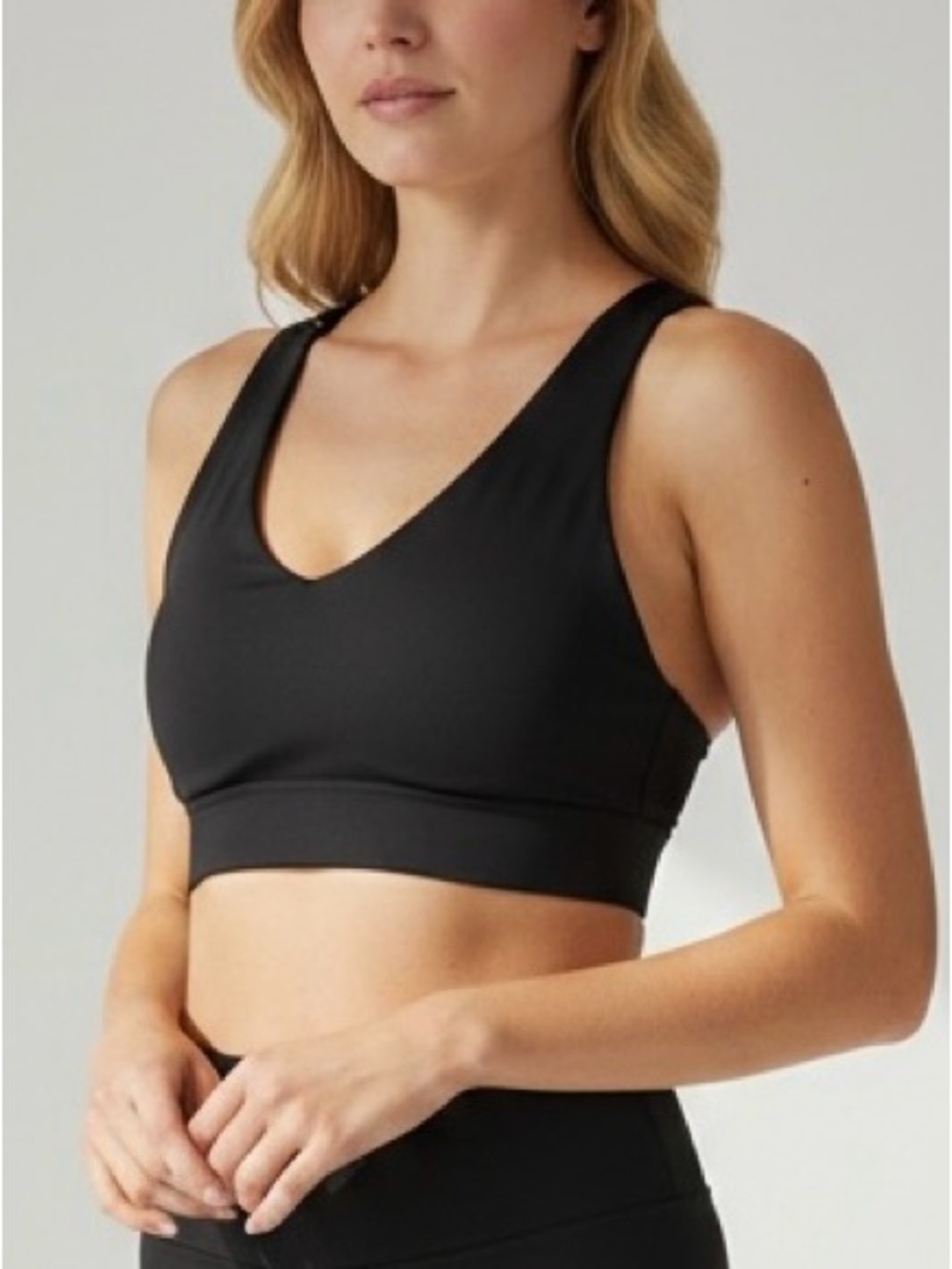 All In Motion Black V-Neck Seamless Sports Bra - Picture 1 of 6